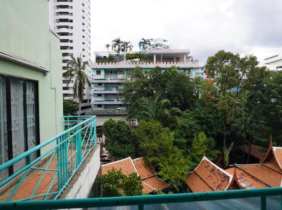Young Place Bangkok Exterior foto